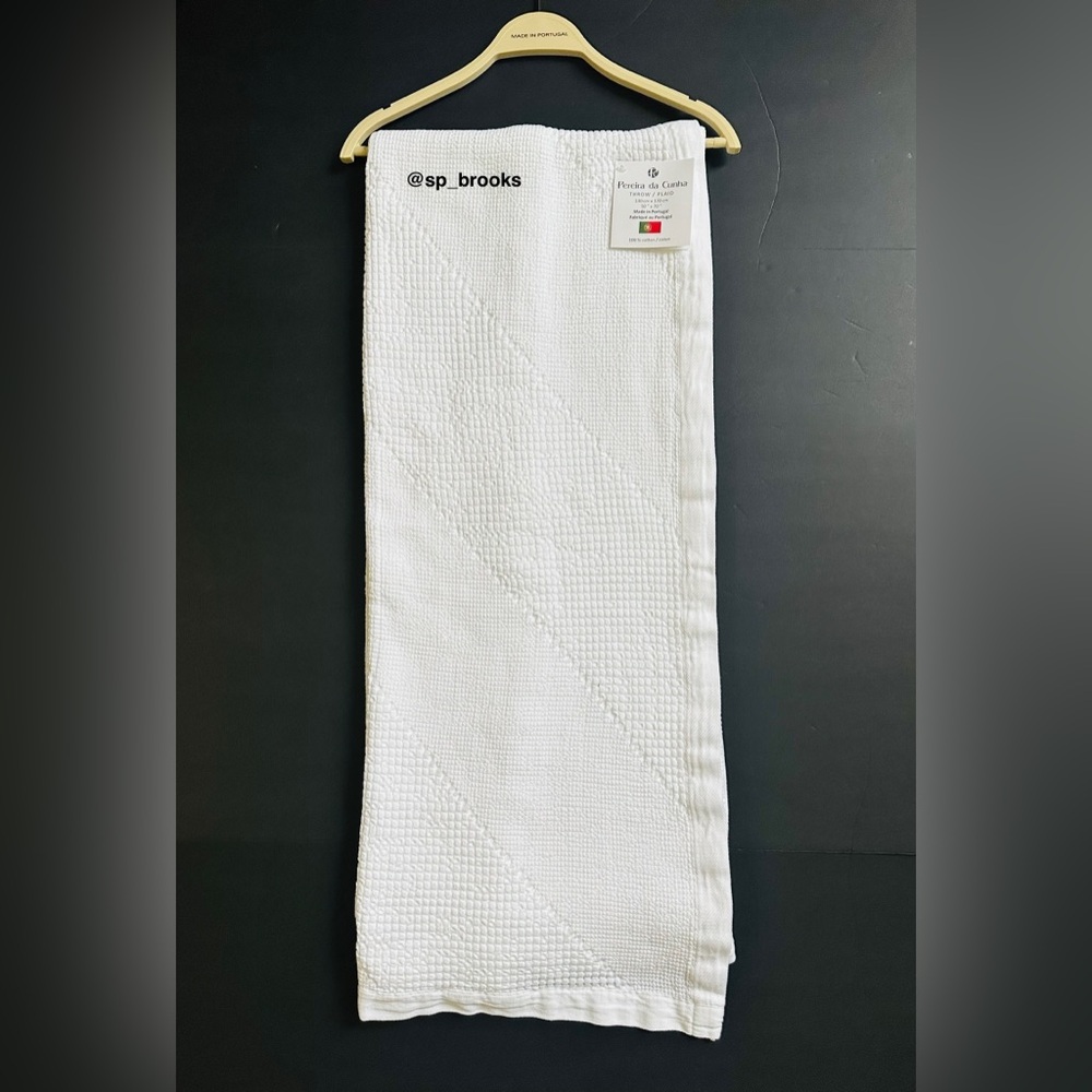 🎁Pereira da Cunha Throw - Cotton - White Textured Diagonal Pattern
